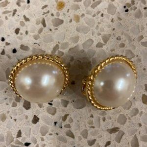 Vintage 14k gold plated faux pearl clip earrings